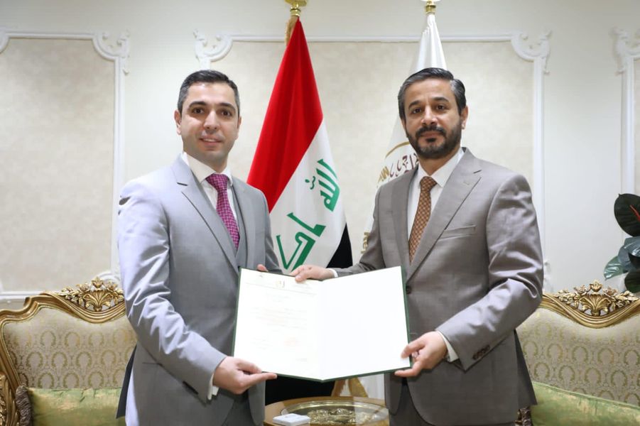 Read more about the article Dr. Al-Aboudi Honors Mosul University’s Faculty Member For Obtaining International Award In Neuroscience
