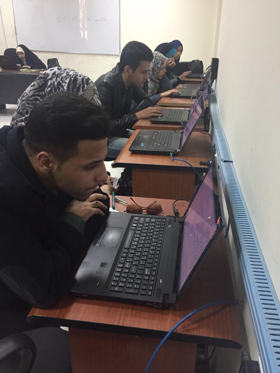 You are currently viewing امتحان الكتروني في علوم الحاسوب