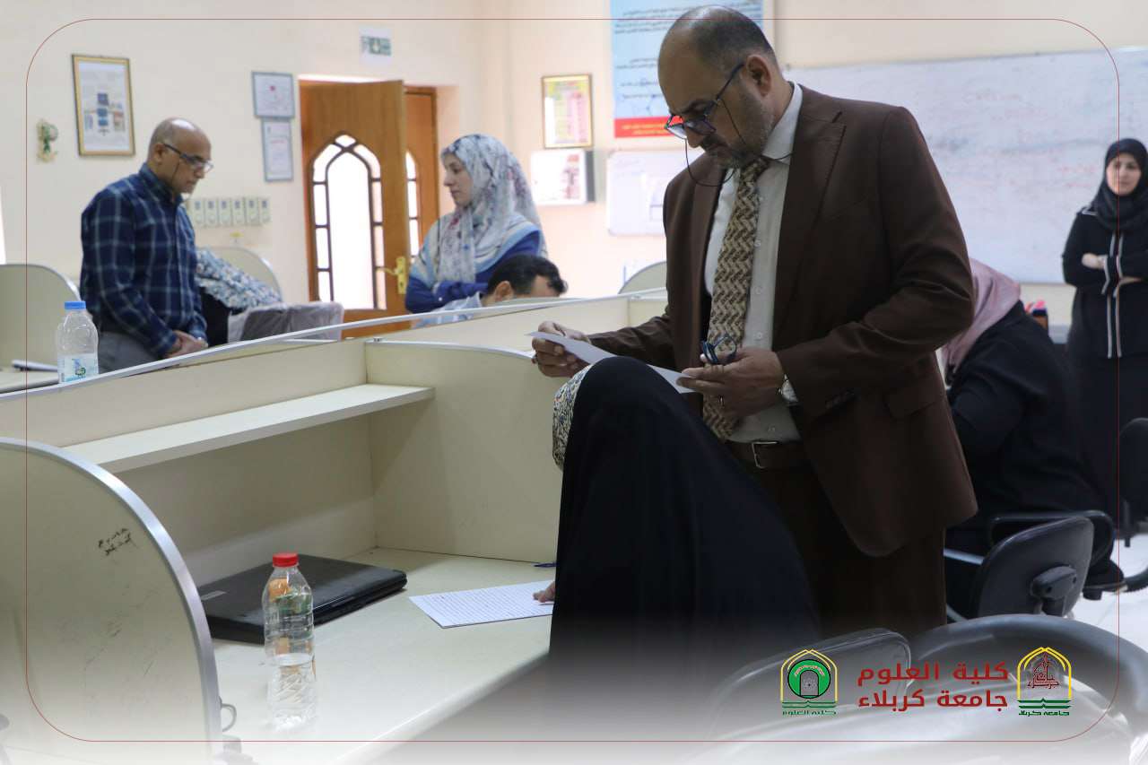 Read more about the article Dean of the faculty of Science Inspects the Progress of the Comprehensive Examination for Ph.D. Students in the Departments of Biology and Physics