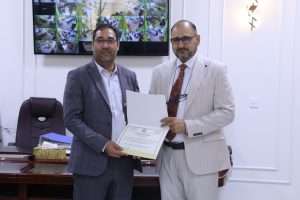 Read more about the article Dean of the faculty of Science at the University of Kerbala Receives External Examiner from Iran University of Science and Technology