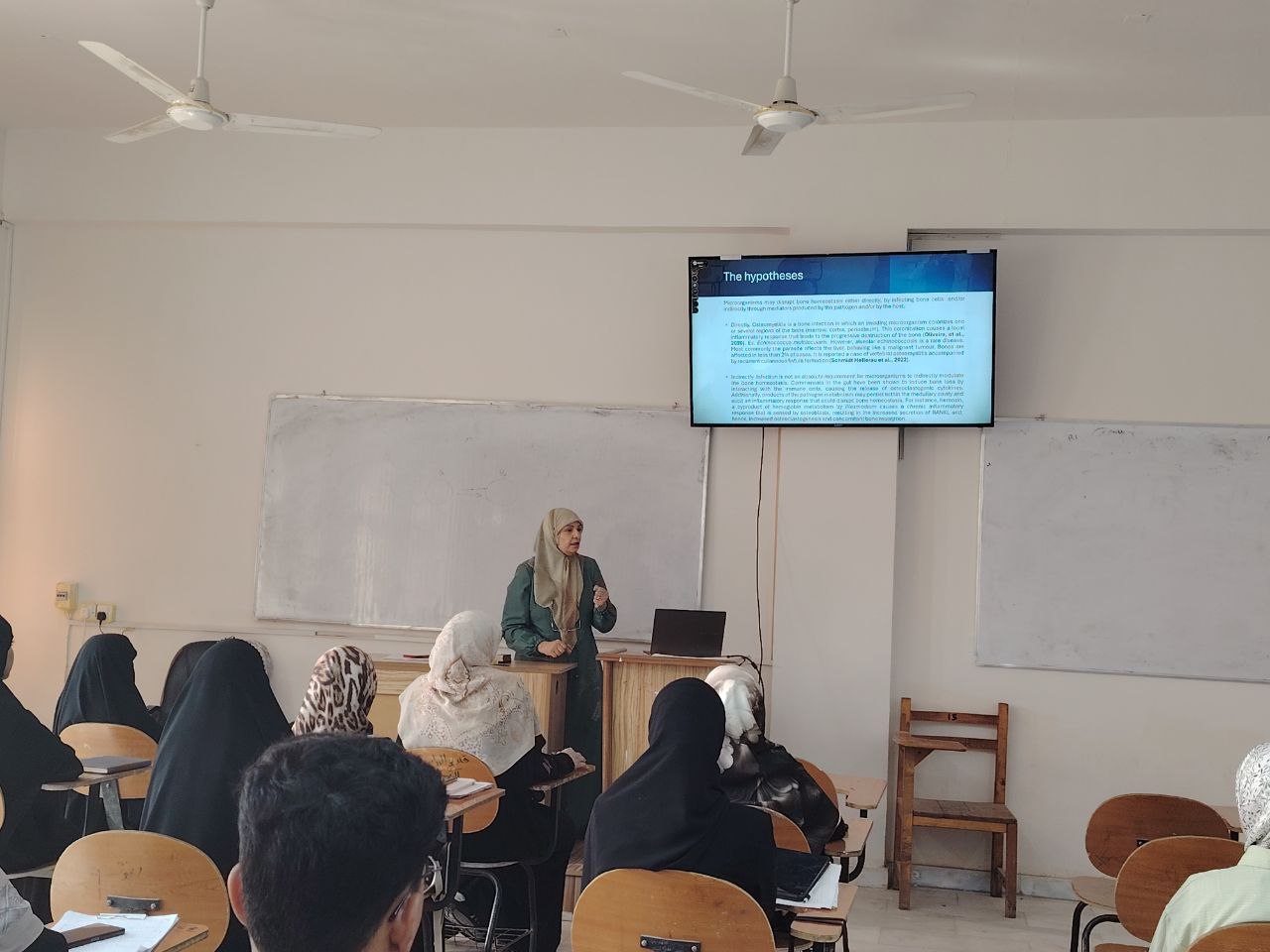 Read more about the article Faculty of Science Organizes a Training Course on the Impact of Parasitic and Helminth Infections on Bone Growth and Tissue Immunity