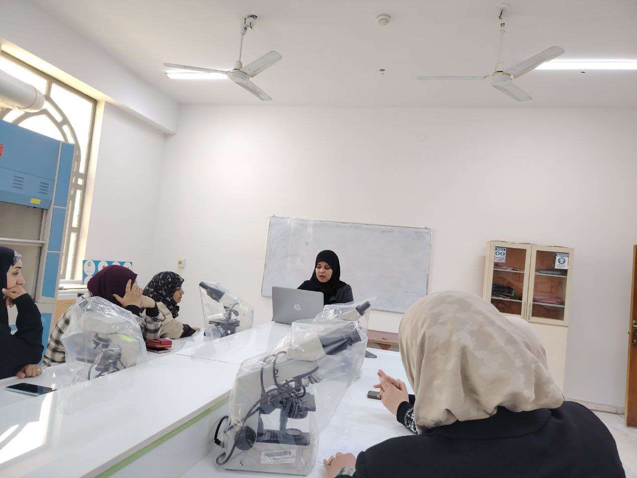 Read more about the article College of Science Organizes a Training Course on the Proper Handling and Storage of Laboratory Materials and Methods of Sterilizing Tools and Supplies