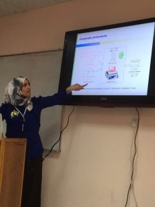 Read more about the article تدريسية من قسم علوم الكيمياء تشارك في مؤتمر كلية التربية