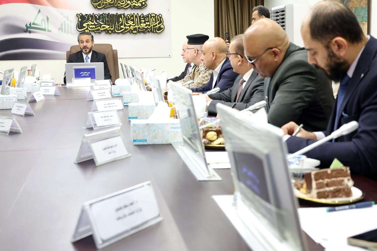 You are currently viewing وزير التعليم يترأس اجتماع اللجنة العليا لبرنامج الفضاء العراقي ويؤكد أهمية إشراك الطاقات الأكاديمية في هيئة البحث العلمي