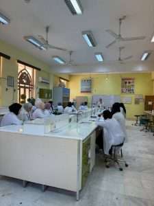 Read more about the article كلية العلوم تنظم دورة تناقش الاستخلاص بالمذيب (Solvent Extraction) في التطبيقات الصناعية