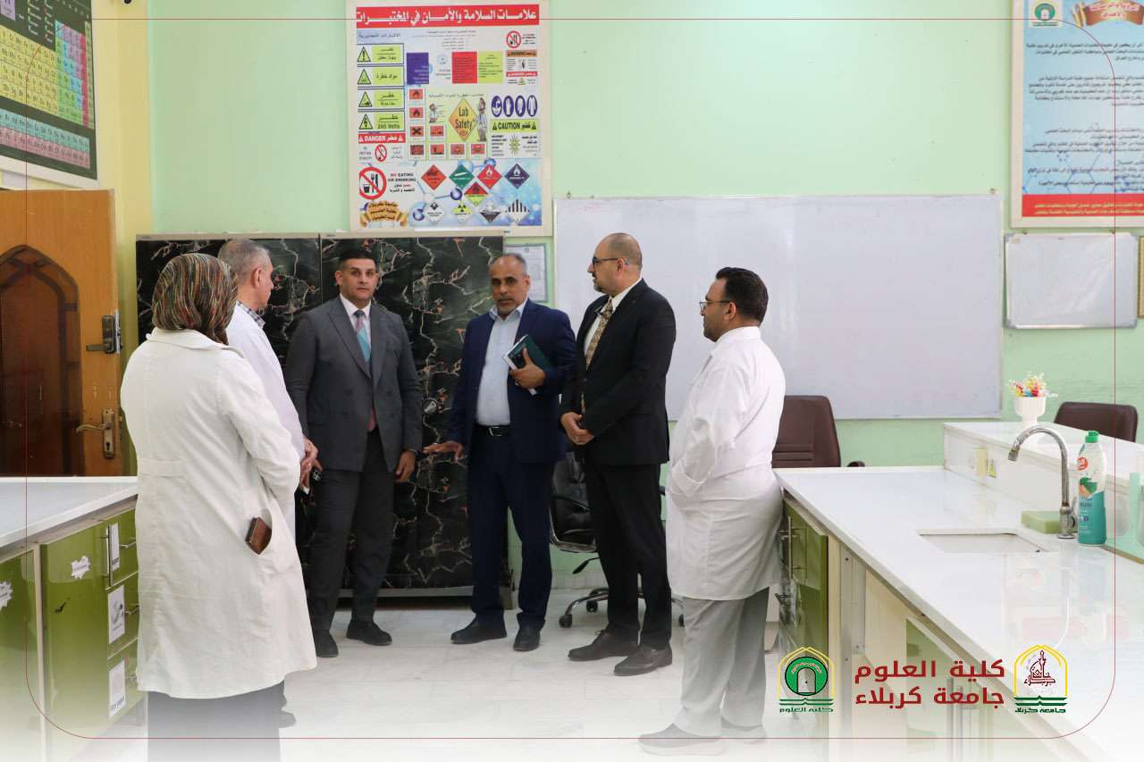 Read more about the article لجنة وزارية تزور كلية العلوم لمتابعة متطلبات السلامة وجرد المواد الكيميائية