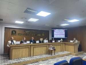 Read more about the article عميد كلية العلوم يشارك في مناقشة أطروحة دكتوراه في كلية التربية للعلوم الصرفة