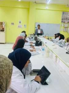 Read more about the article كلية العلوم بجامعة كربلاء تنظّم ندوة إرشادية حول التوازن بين الدراسة والعمل