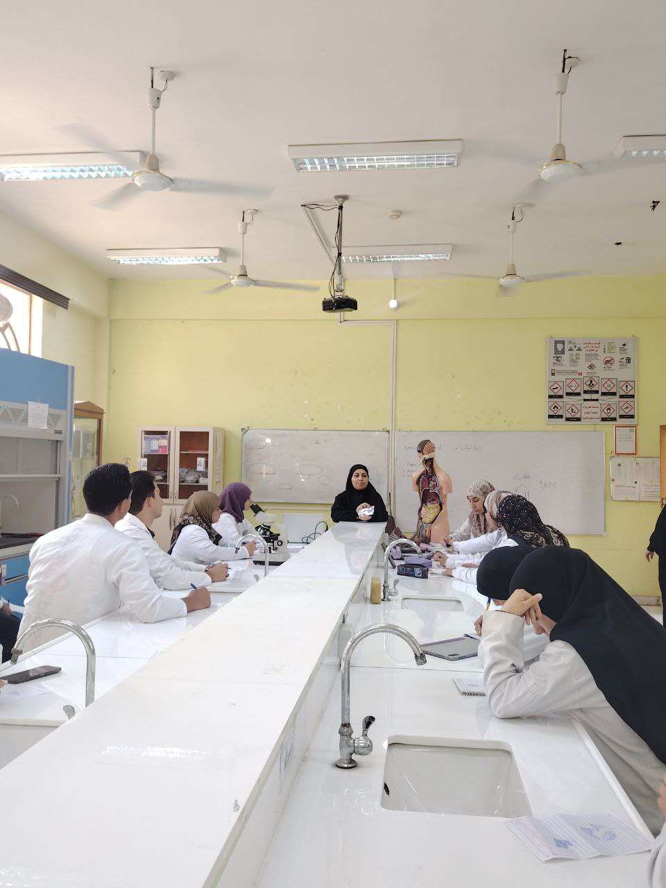 You are currently viewing كلية العلوم تنظم دورة حول تأثير الإصابة بالطفيليات والديدان على النمو والمناعة النسيجية للعظام